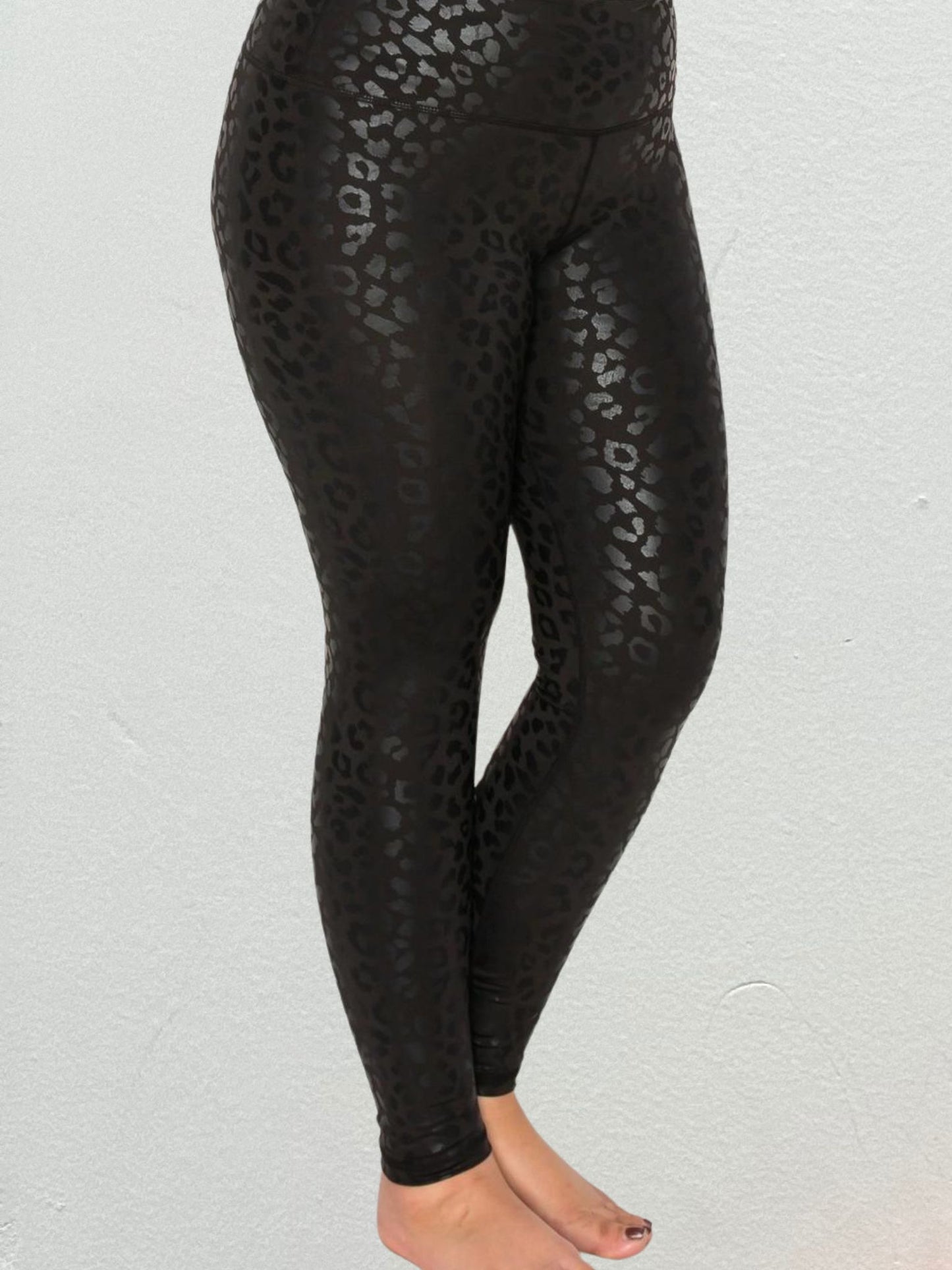 Women's Pleather Leopard Leggings (Plus)